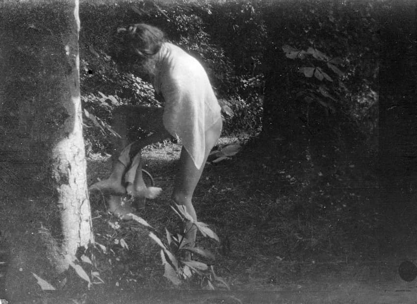 Pierre Bonnard - Sa femme Marthe, sa femme, s'essuyant la jambe - Entre 1900 et 1901